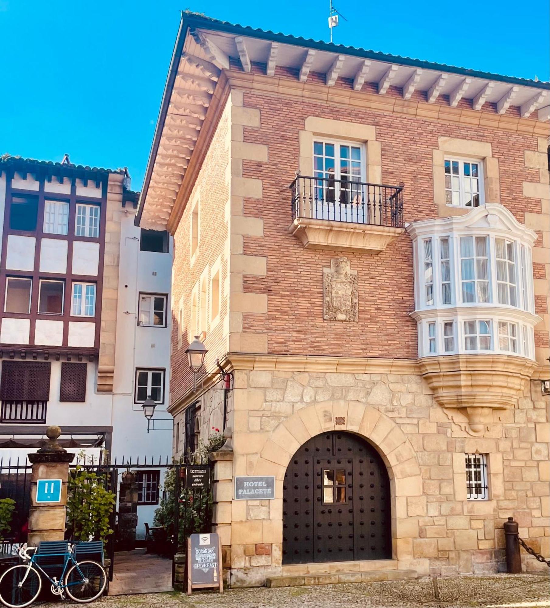 호텔 팔라세테 혼다리비아 외부 사진